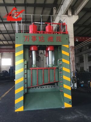 Gunting Gantry Hidrolik Q43L-8000 untuk Pemrosesan Scrap Baja Berat